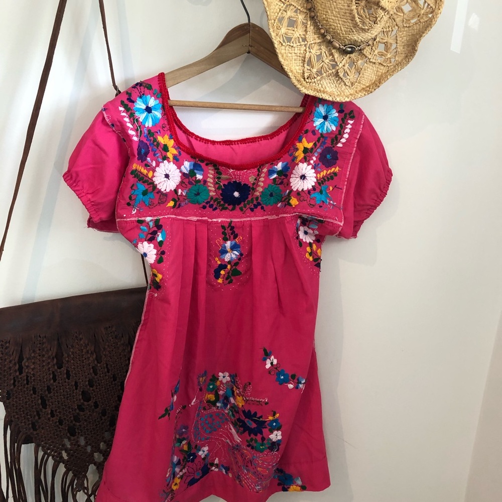 Mexican tunic/mini dress. Hot pink embroidered.